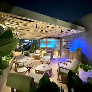 Отель Sin Nombre Bali - Sauna, Ice Bath & Roof Terrace, Чангу